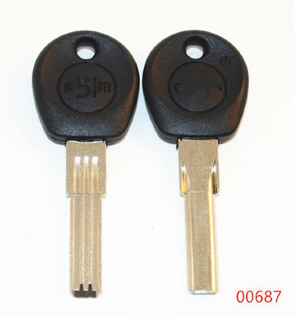 AD-A38 полукр.3паз. пласт.ручк. АРТ: 00687
