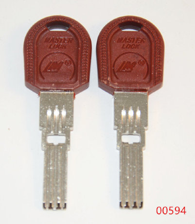 LM-3DP MasterLock-LM 3+1 паз c отверстием  АРТ: 00594