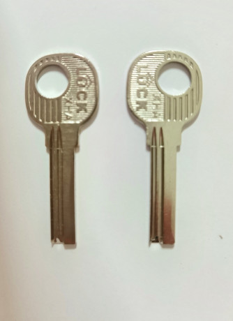 lock  (7,5*28*2мм)  верт. АРТ: 00776